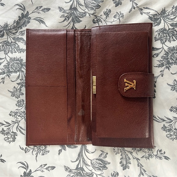 Louis Vuitton Monogram Key & Card Holder in Brown - Picture 2 of 6